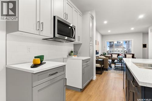 3136 Green Turtle Road, Regina, SK - Indoor Photo Showing Kitchen