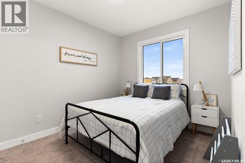 3136 Green Turtle Road, Regina, SK - Indoor Photo Showing Bedroom
