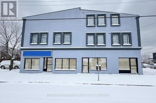 1068 Barton Street E, Hamilton, ON 