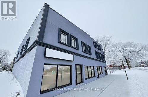 1068 Barton Street E, Hamilton, ON 