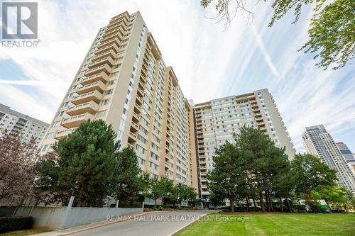 702 - 3590 KANEFF CRESCENT  Mississauga, ON L5A 3X3