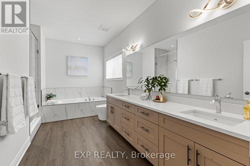 Primary Ensuite 5-piece Bathroom - 3571 Whispering Woods Trail, Fort Erie (Ridgeway), ON - Indoor Photo Showing Bathroom