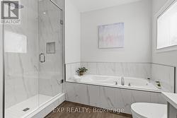 Primary Ensuite 5-piece Bathroom - 