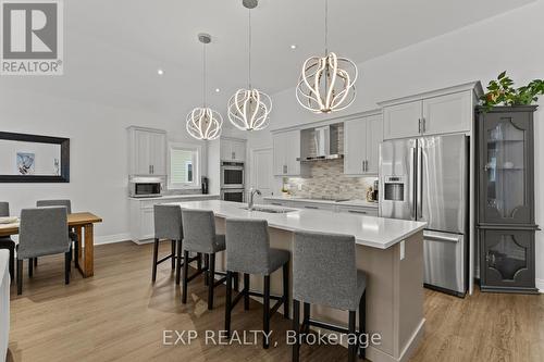 Kitchen - 3571 Whispering Woods Trail, Fort Erie (Ridgeway), ON - Indoor Photo Showing Kitchen With Upgraded Kitchen