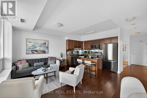 411 - 1105 Leslie Street, Toronto, ON - Indoor