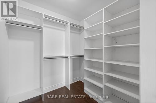 411 - 1105 Leslie Street, Toronto, ON - Indoor With Storage