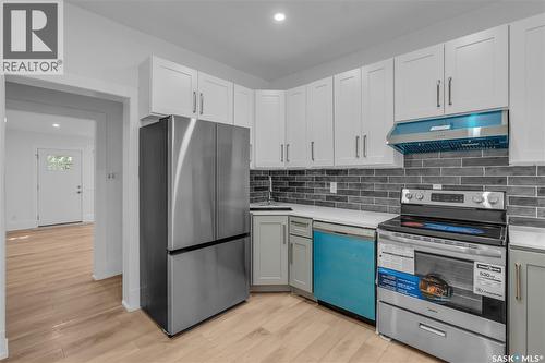120 O Avenue S, Saskatoon, SK - Indoor Photo Showing Kitchen With Stainless Steel Kitchen