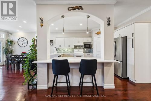 1791 Milestone Road, London North (North C), ON - Indoor Photo Showing Kitchen With Upgraded Kitchen