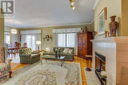 34 - 30 Doon Drive, London North (North G), ON - Indoor Photo Showing Living Room With Fireplace
