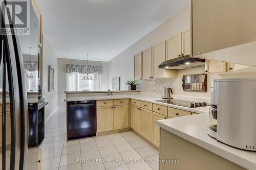 34 - 30 Doon Drive, London North (North G), ON - Indoor Photo Showing Kitchen