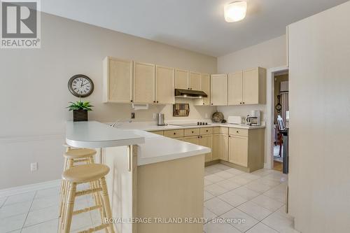 34 - 30 Doon Drive, London North (North G), ON - Indoor Photo Showing Kitchen