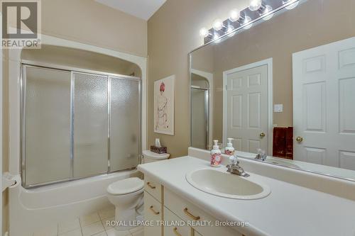 34 - 30 Doon Drive, London North (North G), ON - Indoor Photo Showing Bathroom