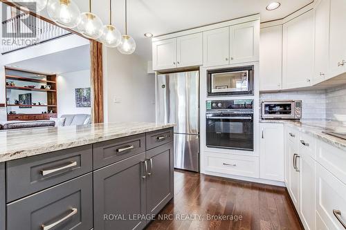 645 Clarence Street, Port Colborne (Sugarloaf), ON - Indoor Photo Showing Kitchen With Upgraded Kitchen