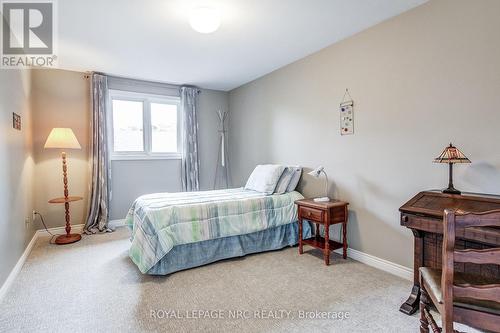 645 Clarence Street, Port Colborne (Sugarloaf), ON - Indoor Photo Showing Bedroom