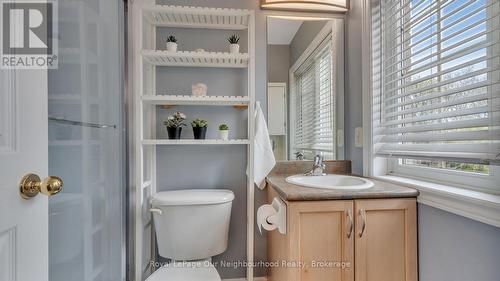 7 - 1248 Guelph Line, Burlington (Mountainside), ON - Indoor Photo Showing Bathroom