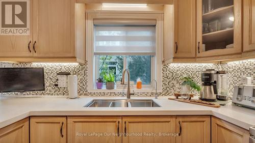 7 - 1248 Guelph Line, Burlington (Mountainside), ON - Indoor Photo Showing Kitchen With Double Sink