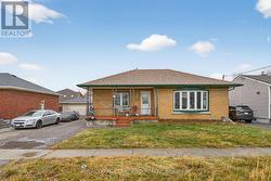 7 BATTERSEA AVENUE  St. Catharines, ON L2P 1L4