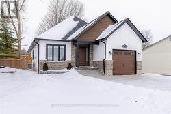 16.5 NORTH COURT STREET W  Norwich (Norwich Town), ON N0J 1P0