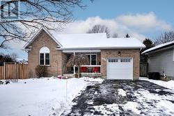 406 WATERLOO DRIVE  Kingston (East Gardiners Rd), ON K7M 8K7