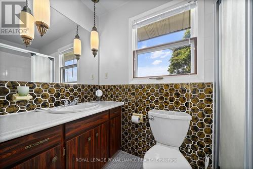 6864 Highway 62, Belleville (Belleville Ward), ON - Indoor Photo Showing Bathroom