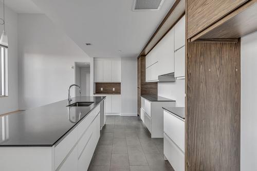 Cuisine - 505-775 Av. Ernest-Gagnon, Québec (La Cité-Limoilou), QC - Indoor Photo Showing Kitchen