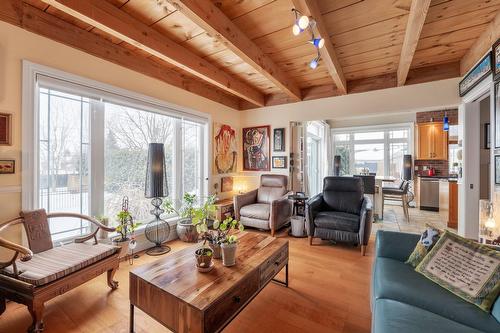 Salon - 63 Rue Granger, Saint-Philippe, QC - Indoor Photo Showing Living Room