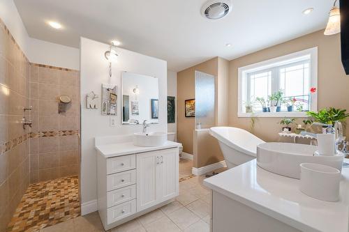 Salle de bains - 63 Rue Granger, Saint-Philippe, QC - Indoor Photo Showing Bathroom