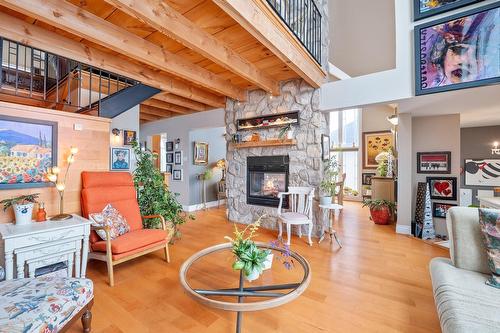 Salon - 63 Rue Granger, Saint-Philippe, QC - Indoor Photo Showing Living Room With Fireplace