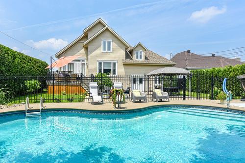 Piscine - 63 Rue Granger, Saint-Philippe, QC - Outdoor With In Ground Pool