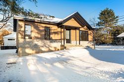 257 Rue du Prince-Arthur  Otterburn Park, QC J3H 1J9