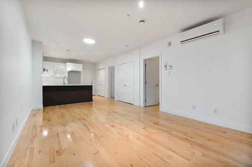 Dining room - 107-440 Rue De La Gauchetière E., Montréal (Ville-Marie), QC - Indoor Photo Showing Other Room