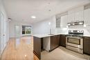 Kitchen - 107-440 Rue De La Gauchetière E., Montréal (Ville-Marie), QC  - Indoor Photo Showing Kitchen With Upgraded Kitchen 