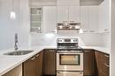 Kitchen - 107-440 Rue De La Gauchetière E., Montréal (Ville-Marie), QC  - Indoor Photo Showing Kitchen With Upgraded Kitchen 