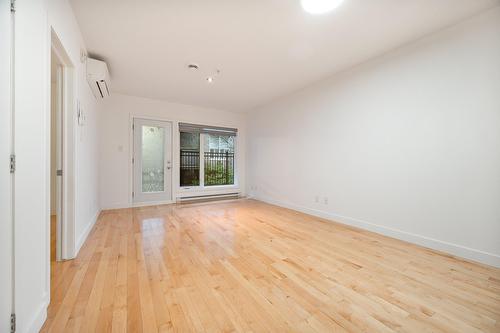 Living room - 107-440 Rue De La Gauchetière E., Montréal (Ville-Marie), QC - Indoor Photo Showing Other Room