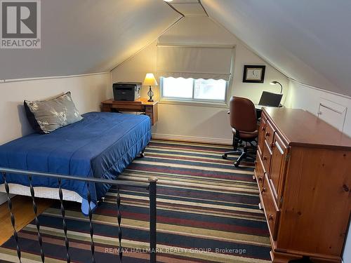 841 Dundee Avenue, Ottawa, ON - Indoor Photo Showing Bedroom