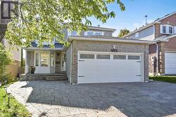1093 GLENANNA ROAD  Pickering, ON L1V 5B5