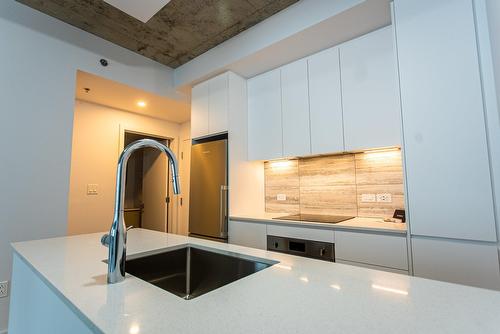 Cuisine - 1910-2320 Rue Tupper, Montréal (Ville-Marie), QC - Indoor Photo Showing Kitchen