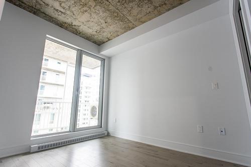 Chambre à coucher - 1910-2320 Rue Tupper, Montréal (Ville-Marie), QC - Indoor Photo Showing Other Room