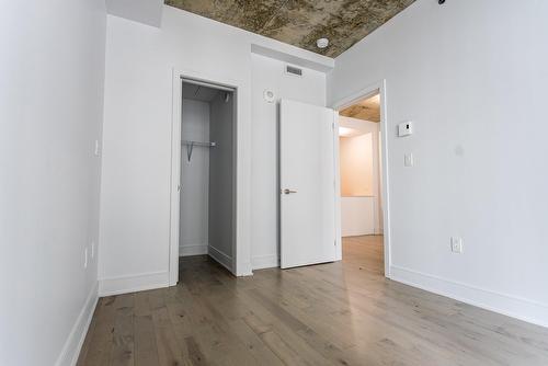 Chambre à coucher - 1910-2320 Rue Tupper, Montréal (Ville-Marie), QC - Indoor Photo Showing Other Room