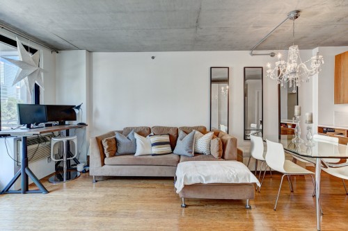 Salon - 407-950 Rue Notre-Dame O., Montréal (Le Sud-Ouest), QC - Indoor