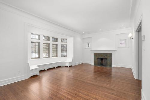 Living room - 752 Av. Upper-Lansdowne, Westmount, QC - Indoor Photo Showing Other Room With Fireplace