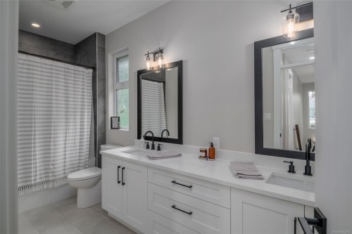 10407 Marina Vista Dr, Port Alberni, BC 