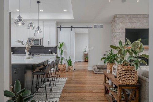 10407 Marina Vista Dr, Port Alberni, BC 