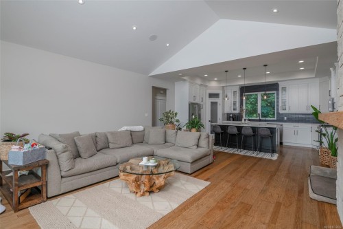 10407 Marina Vista Dr, Port Alberni, BC 