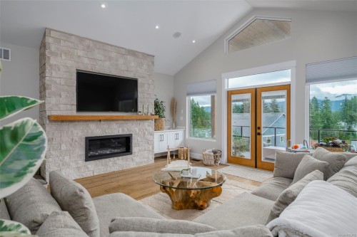 10407 Marina Vista Dr, Port Alberni, BC 