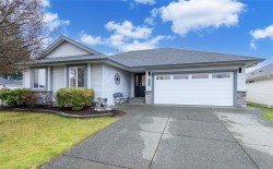 1940 St. Andrews Pl  Courtenay, BC V9N 9J4