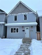 138 Bannerman AVE  Winnipeg, MB R2W 0T4