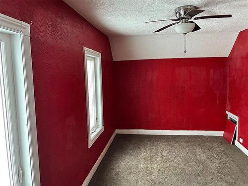 138 Bannerman Ave, Winnipeg, MB 