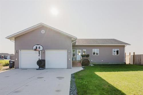 36 Veteran'S Way, Morris, MB 