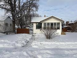 53 Fifth AVE  Winnipeg, MB R2M 0A9
